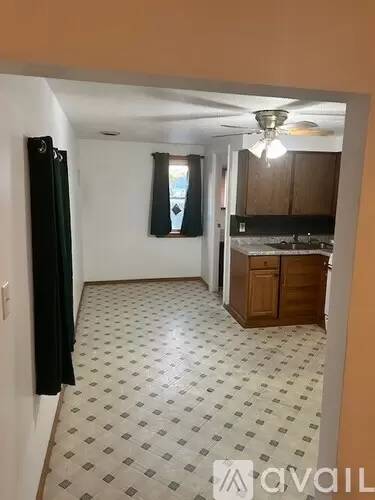 Main picture of 706 S Monroe St
