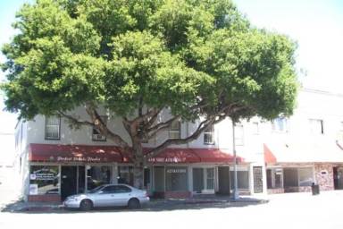 Main picture of 22546 Main St