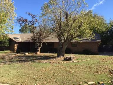 Main picture of 7900 Ambassador Rd