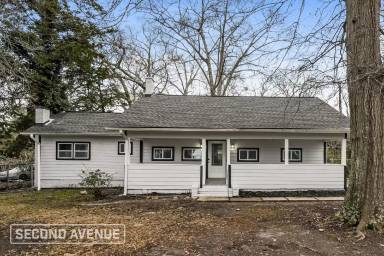 Main picture of 203 Maple St