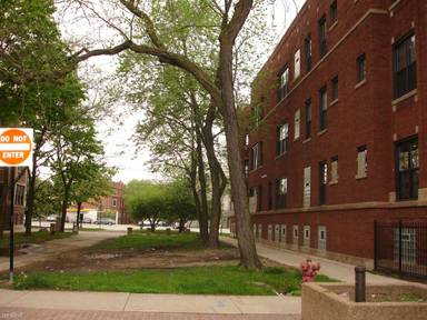 Main picture of 1620-22 E 68th St Apartments