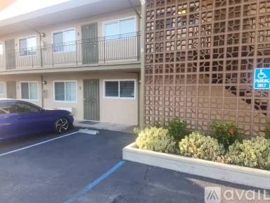 Main picture of 235 Couch St