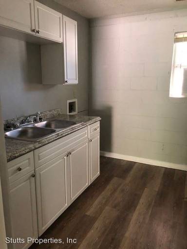 Main picture of 401 S Orleans St