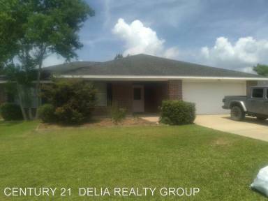 Main picture of 110 Maverick St