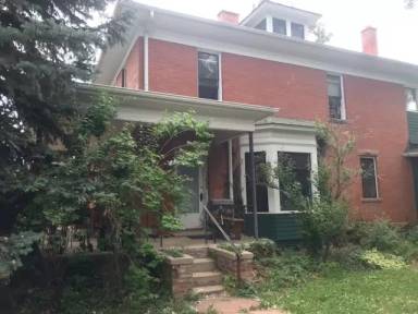 Main picture of 2045 Walnut St