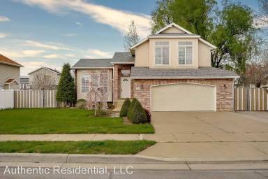 Main picture of 2806 W 1425 N