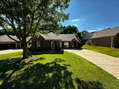 Main picture of 108 Gardenside Dr