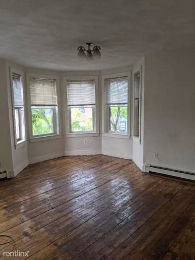 Main picture of 8 Burney St