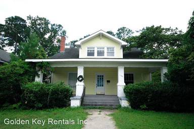 Main picture of 1100 E Walnut St