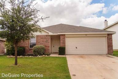 Main picture of 705 Poncho Ln