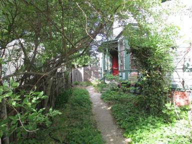 Main picture of 8 Hurlbut St