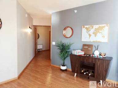 Main picture of 750 Pearson St