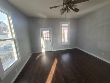 Main picture of 1822 Pearl St
