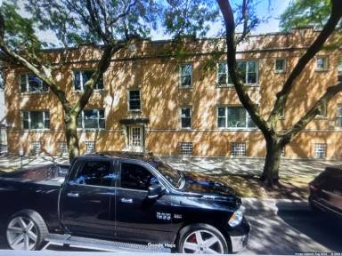 Main picture of 4738 W George St
