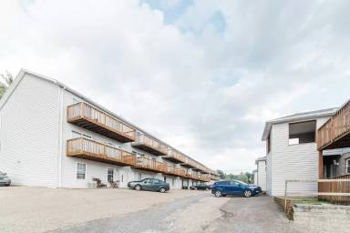 Main picture of Pinnacle Heights Apartments
