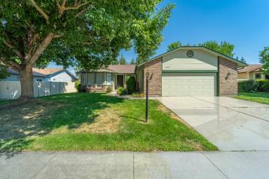 Main picture of 12060 W Bowmont St