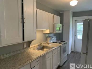 Main picture of 223 Main St