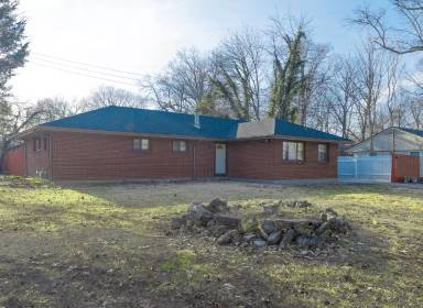 Main picture of 3102 Furman Blvd