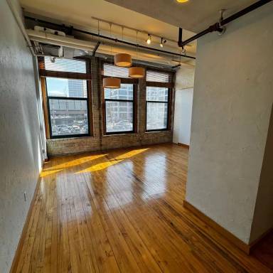 Main picture of 523 Jackson St