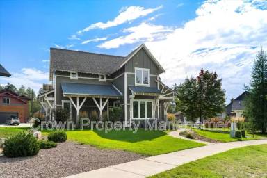 Main picture of 219 Trestle View Ct
