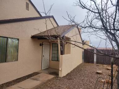 Main picture of 705 N 2nd St