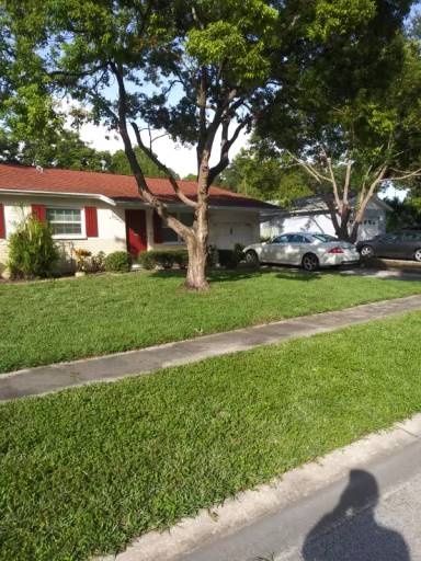 Main picture of 6975 Orkney Ave N