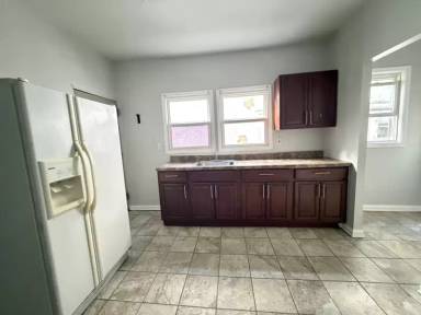 Main picture of 691 Elizabeth Ave