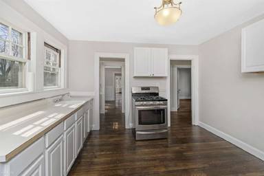 Main picture of 67 Eliot St