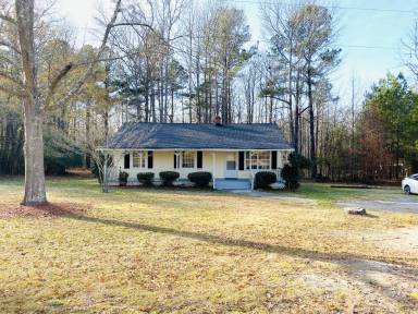 Main picture of 2924 Evans Rd