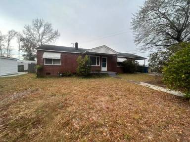 Main picture of 3604 Hydrangea St