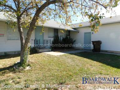 Main picture of 2933 S Roundtable Rd