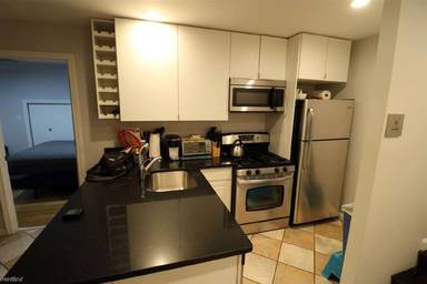 Main picture of 140 Prince St