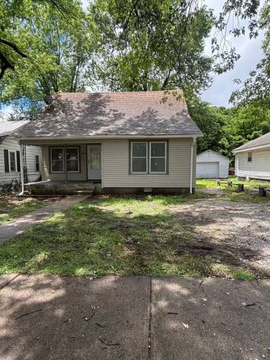 Main picture of 807 S Nettleton Ave