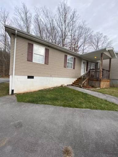 Main picture of 213 Post Rd