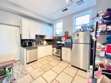 Main picture of 2924 N Racine Ave