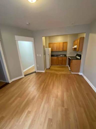 Main picture of 270 Sigourney St