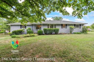 Main picture of 560 Whispering Hills Dr