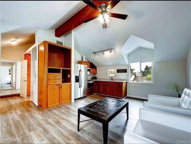 Main picture of 8328 Gladbeck Ave