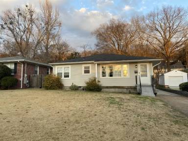 Main picture of 2607 Woodview Dr SE