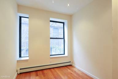 Main picture of 123 W 106th St
