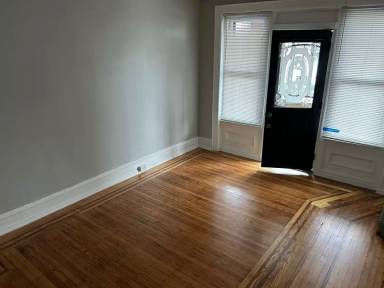 Main picture of 2144 Bridge St