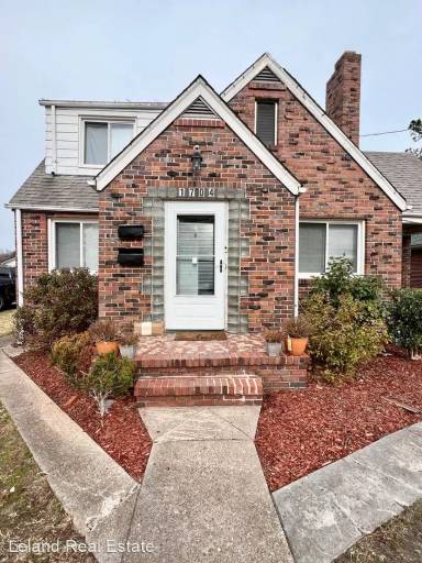 Main picture of 1704 Hancock Ave