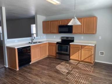 Main picture of 5180 River Rock Blvd