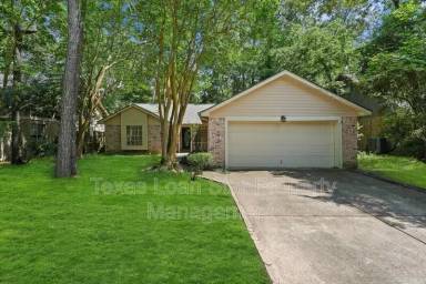 Main picture of 32 N Pathfinders Cir