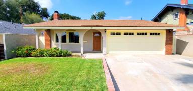 Main picture of 115 E 5th St