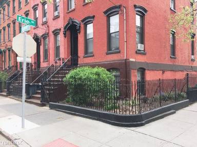 Main picture of 229 8th St