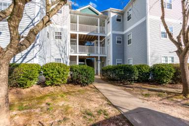 Main picture of University Woods Retreat