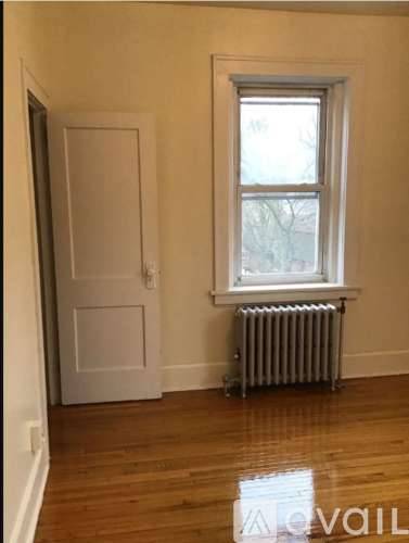 Main picture of 261 Essex Ave