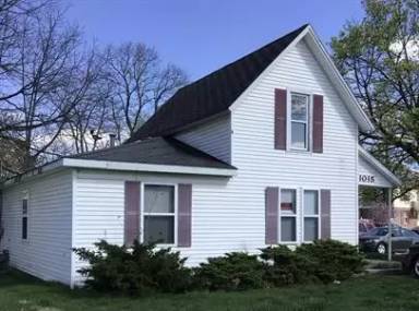 Main picture of 1015 S Washington St