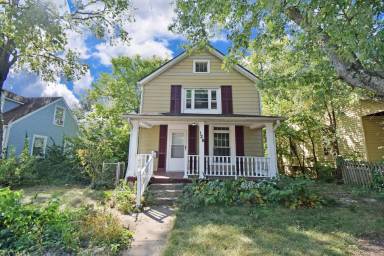 Main picture of 128 E Hillcrest Ave